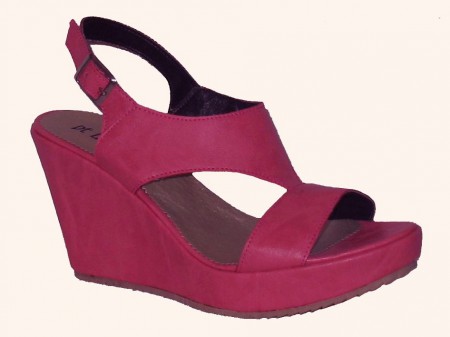 Sandalia charol cuña madera 28.89€